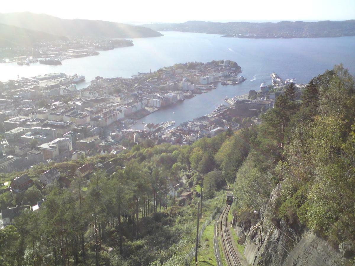 Central Location In The Heart Of Historic Bergen Exterior photo