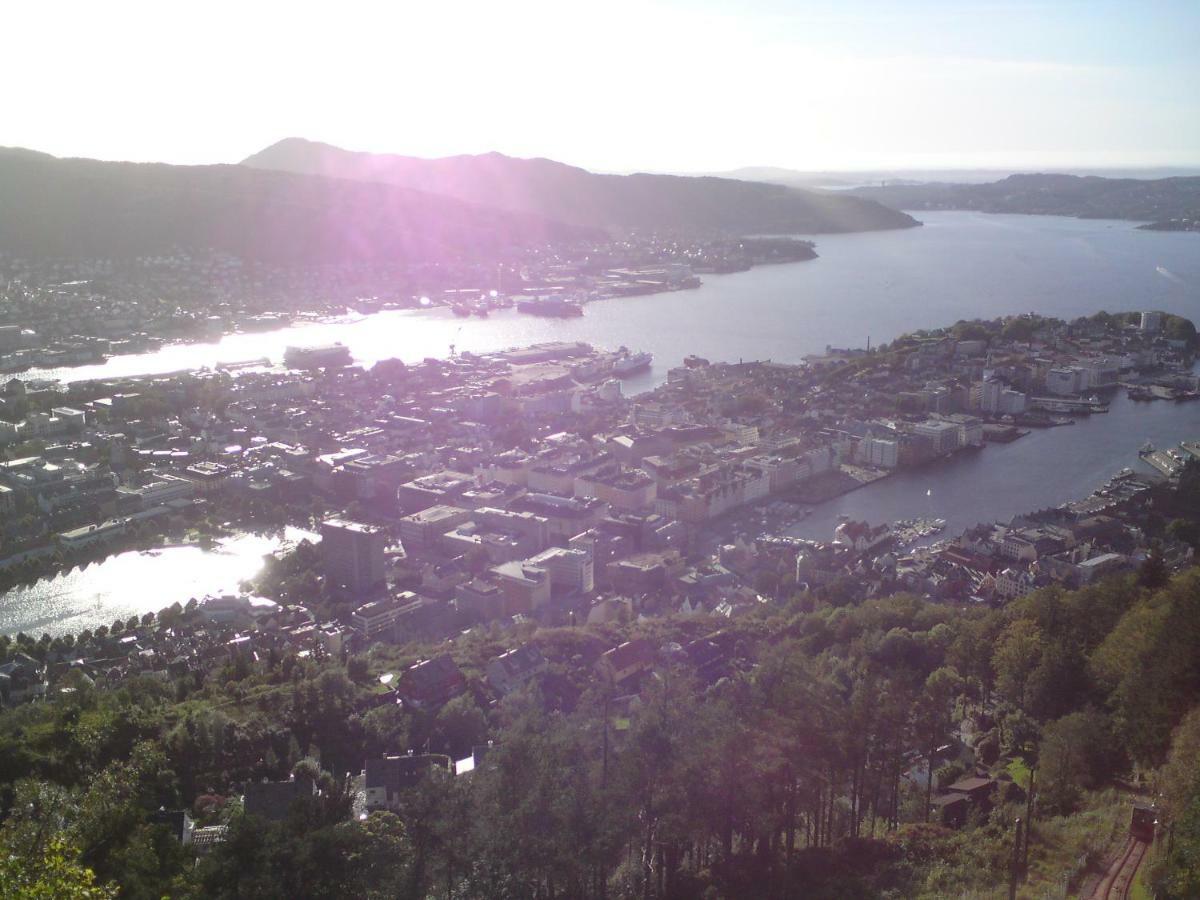 Central Location In The Heart Of Historic Bergen Exterior photo