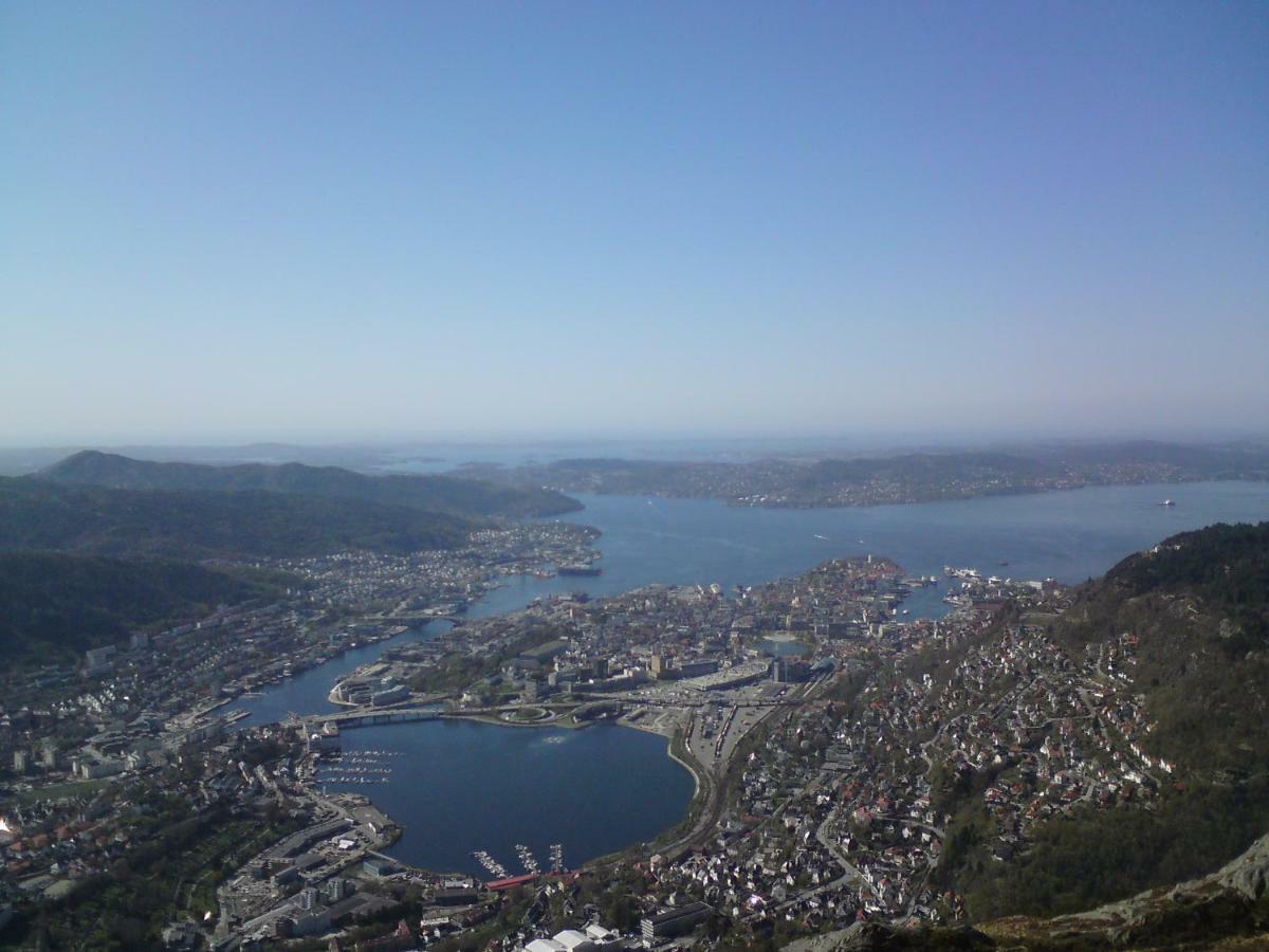 Central Location In The Heart Of Historic Bergen Exterior photo